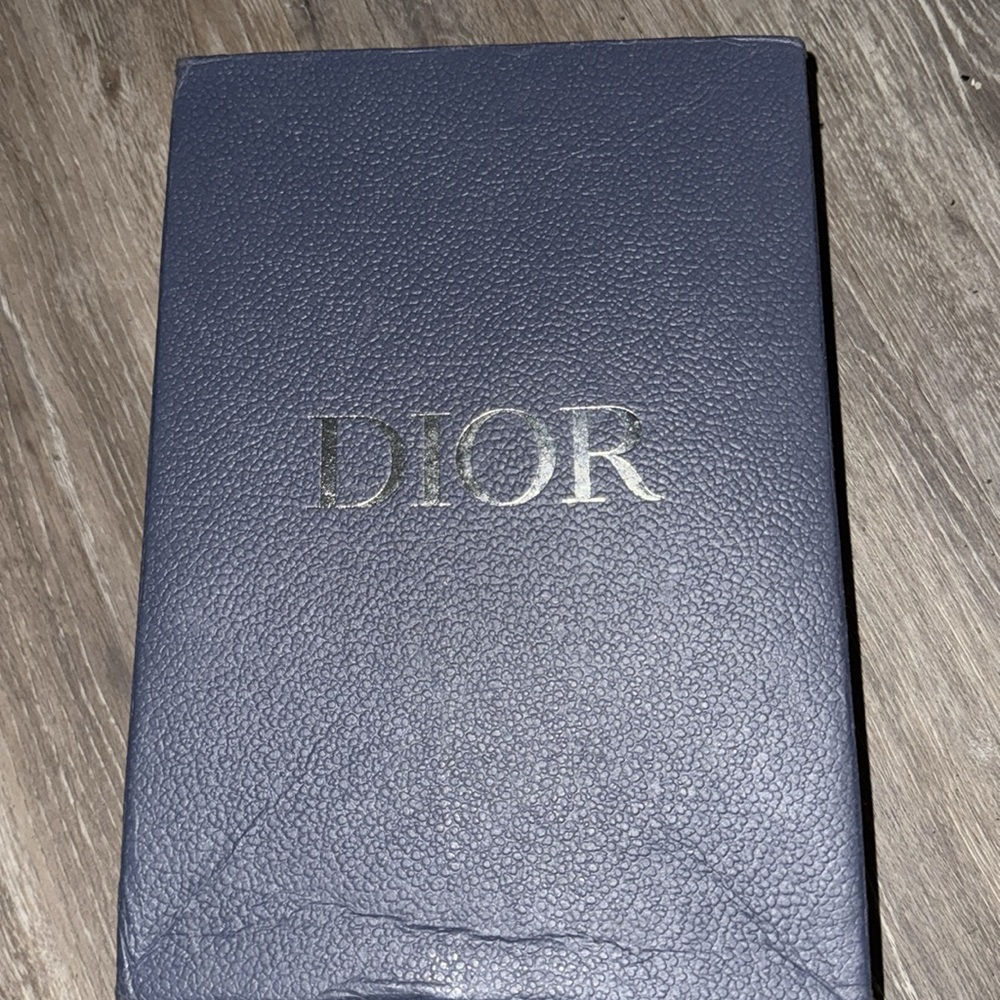 Christian Dior 2023 B-30 Cross Trainers in Silver Grey like new with box and COA - Picture 6 of 11